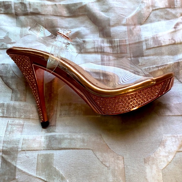 Clear fancy heel platform sandal Never Worn - Picture 3 of 5